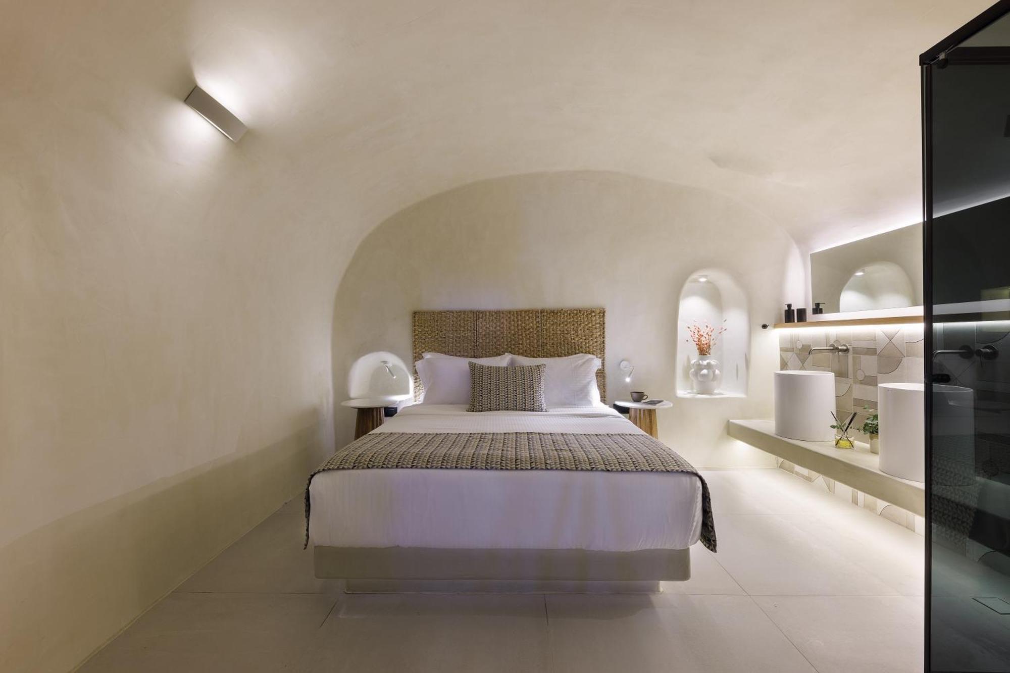 Annouso Villa With Hot Tub By Caldera Houses Oia  Exterior photo