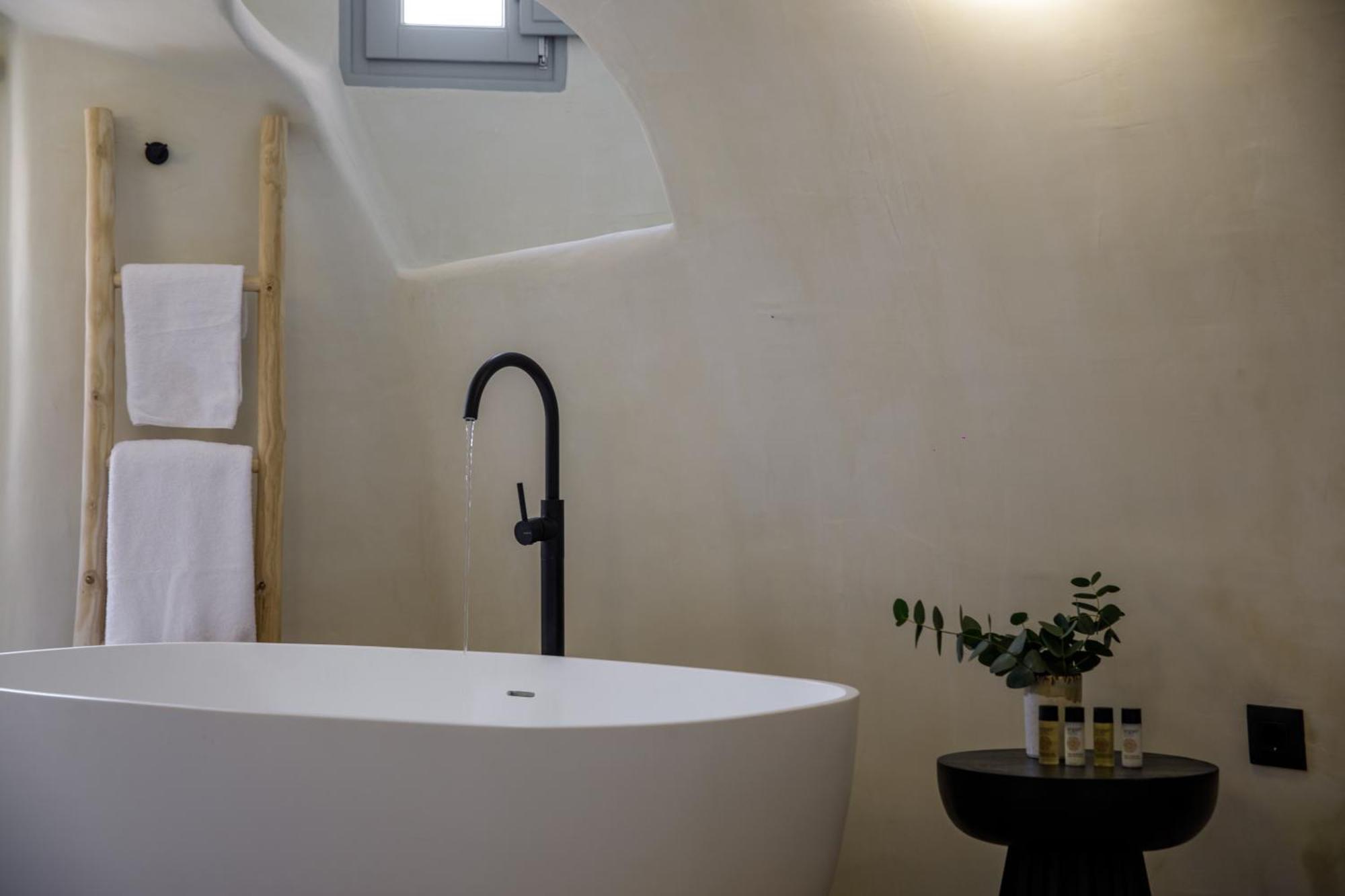 Annouso Villa With Hot Tub By Caldera Houses Oia  Exterior photo